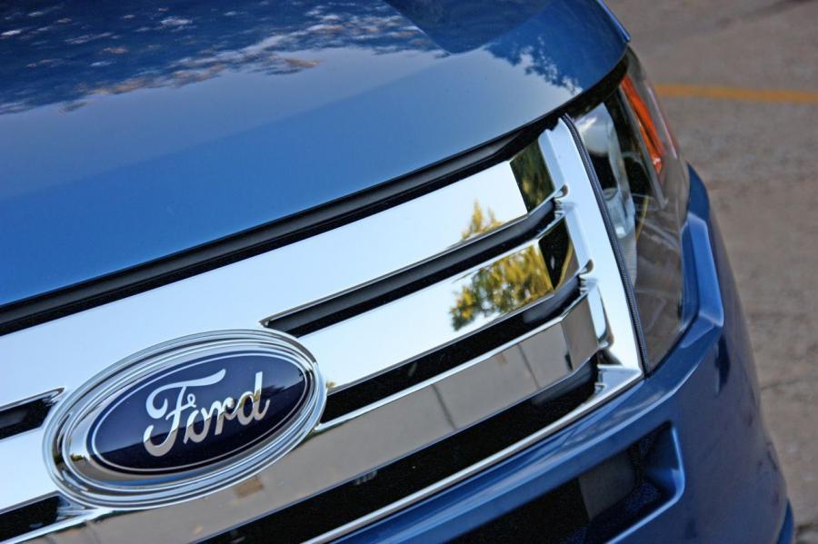  Ford Edge Sport 2009 года  (фото 3 из 61)